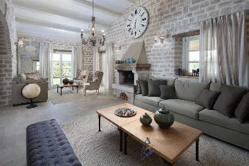 4-Bedroom Villa with Private Pool in Kanfanar