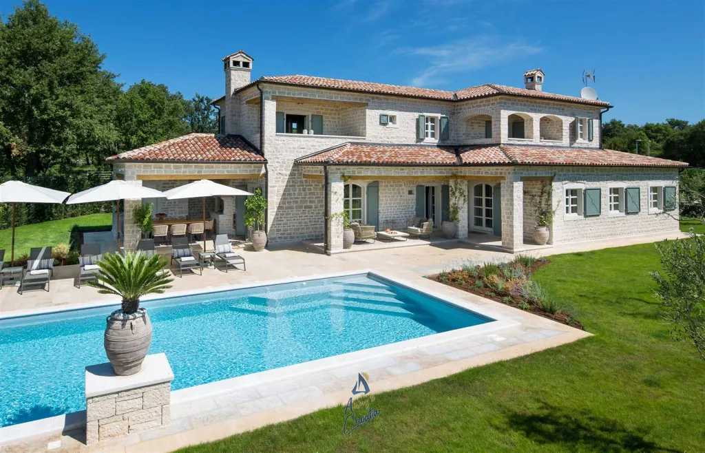 Private Pool Country Villa in Kanfanar
