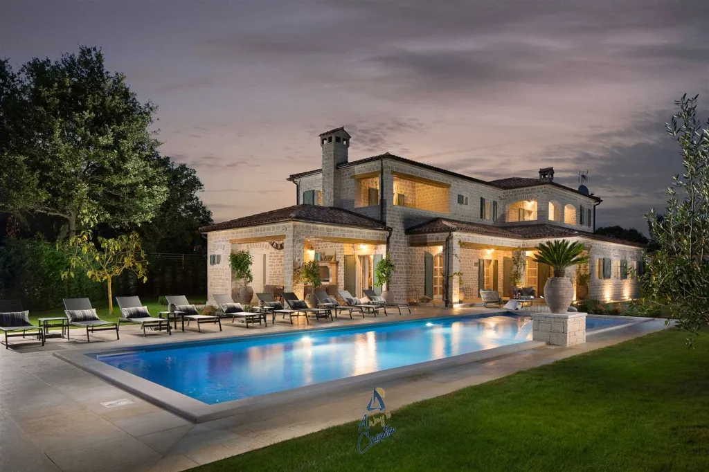 Private Pool Country Villa in Kanfanar