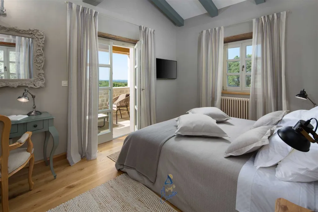 Private Pool Country Villa in Kanfanar
