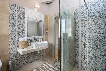 Villa in Kanfanar for 8 Guests with Private Pool