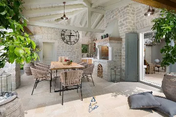 Villa in Kanfanar for 8 Guests with Private Pool