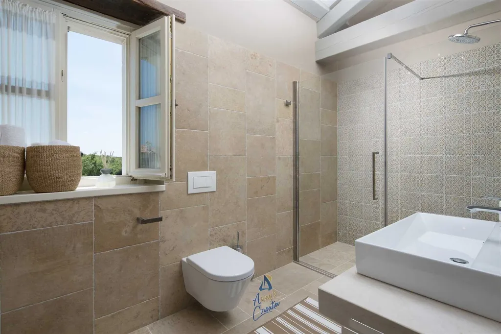 Villa in Kanfanar for 8 Guests with Private Pool