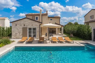 Villa in Tar, Croatia with Private Saltwater Pool