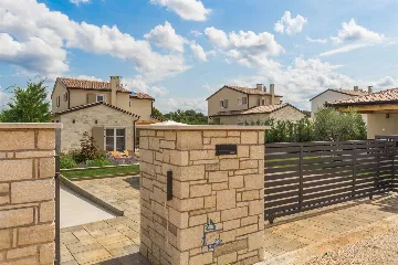 Villa in Tar, Croatia with Private Saltwater Pool