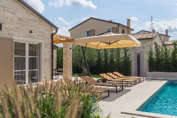 Villa in Tar, Croatia with Private Saltwater Pool