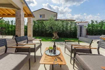 Villa in Tar, Croatia with Private Saltwater Pool