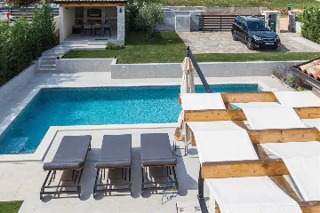 Villa in Tar, Croatia with Private Saltwater Pool