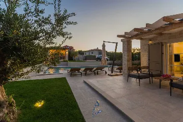 Villa in Tar, Croatia with Private Saltwater Pool