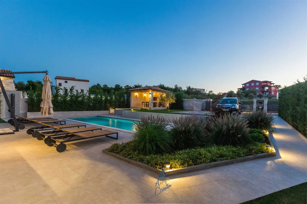 Villa in Tar, Croatia with Private Saltwater Pool