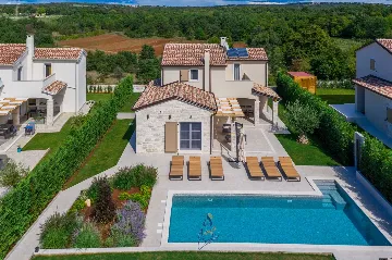Villa in Tar, Croatia with Private Saltwater Pool