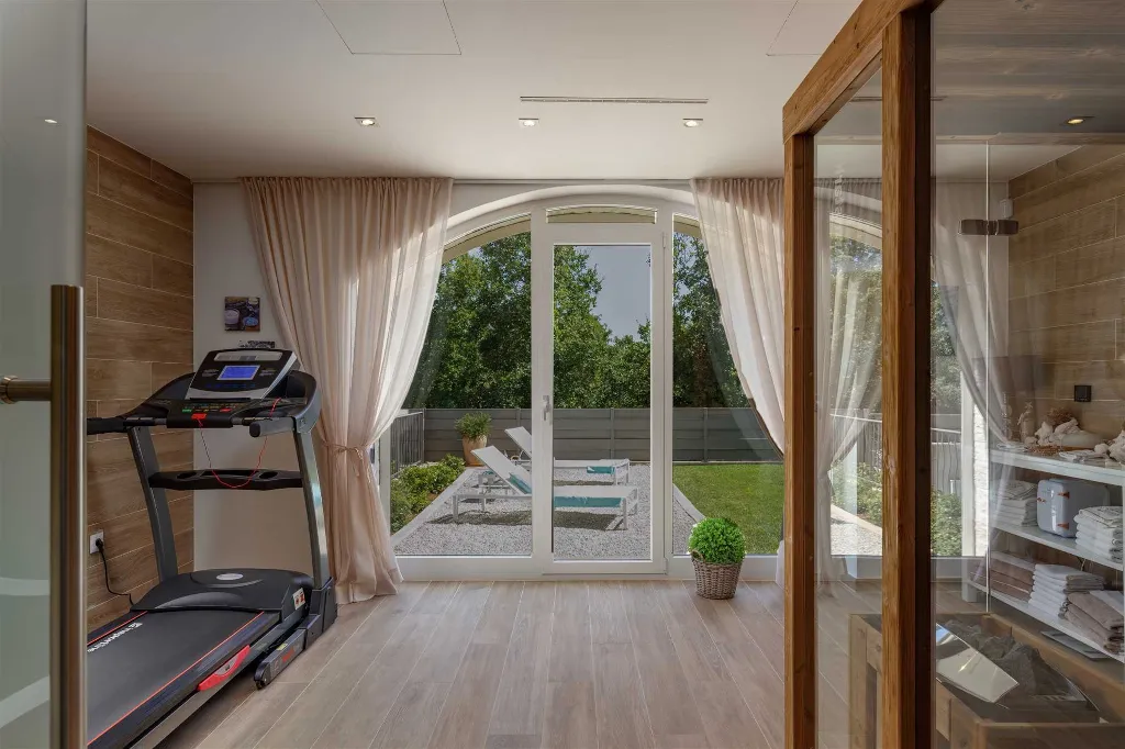 3-Bedroom Villa with Private Pool in Tar