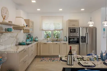 3-Bedroom Villa with Private Pool in Tar