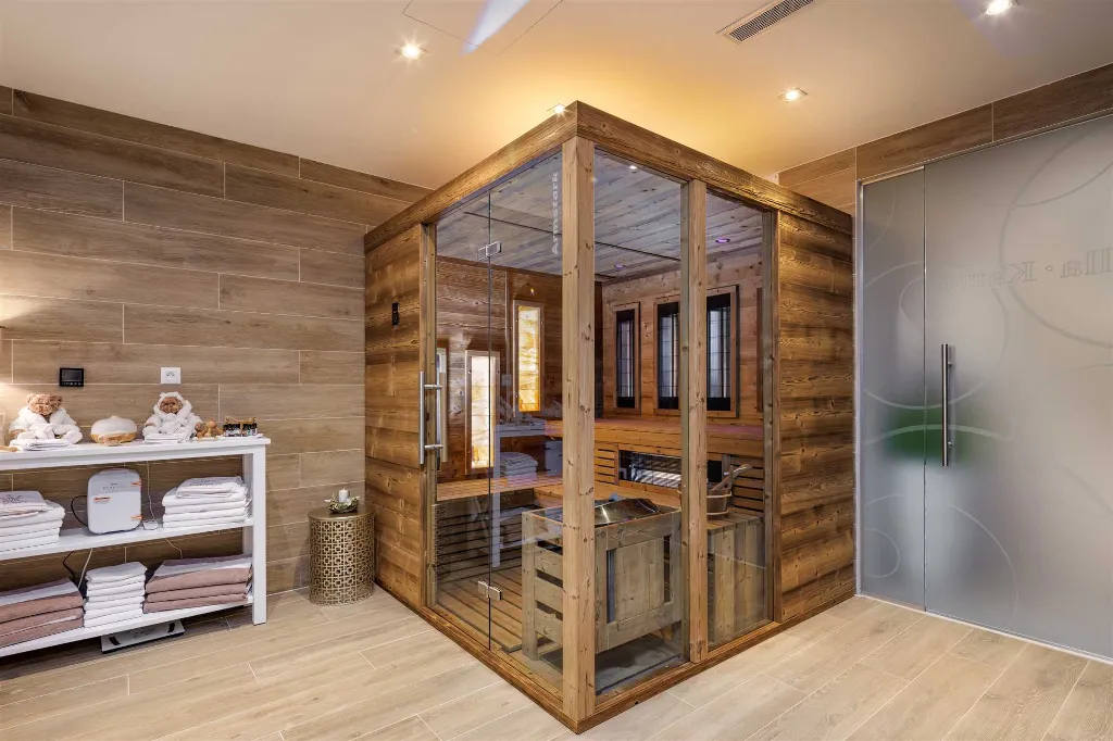 3-Bedroom Villa with Private Pool in Tar