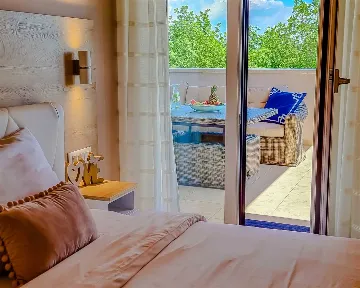 3-Bedroom Villa with Private Pool in Tar