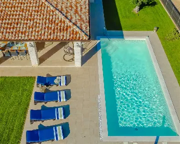 3-Bedroom Villa with Private Pool in Tar