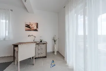 Modern Villa in Sukošan with Heated Pool for 8