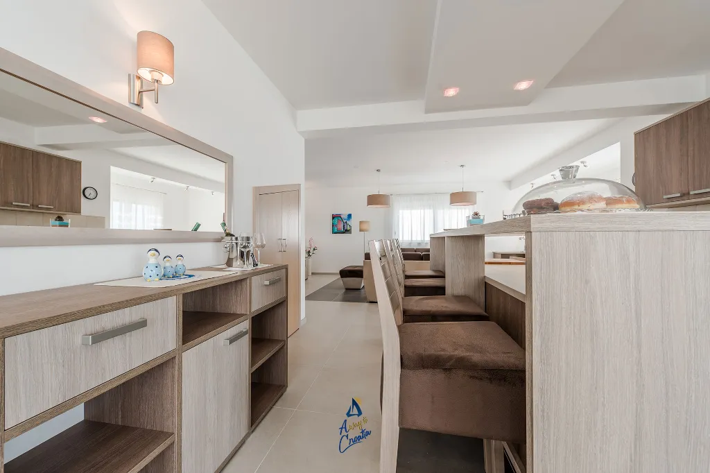 Modern Villa in Sukošan with Heated Pool for 8