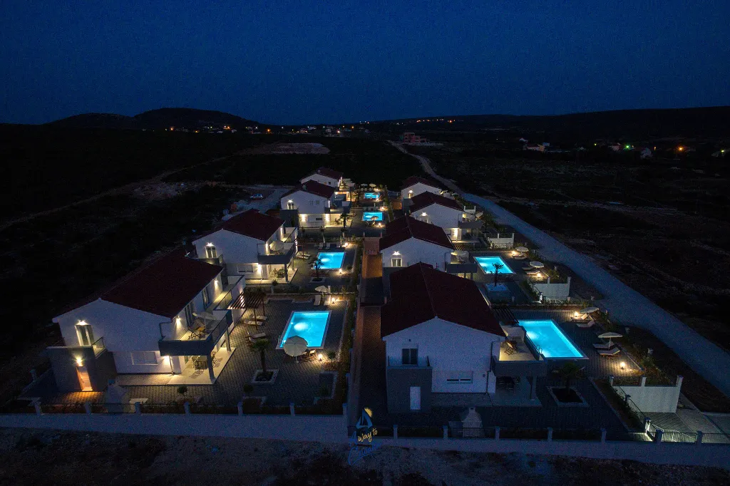 4-Bedroom Villa with Heated Pool in Sukošan