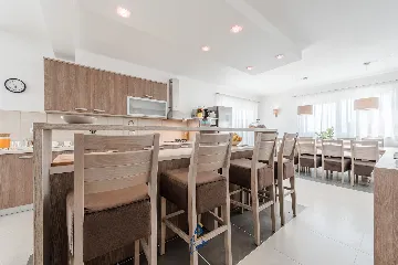 Modern 4-Bedroom Villa in Sukošan for Up to 8