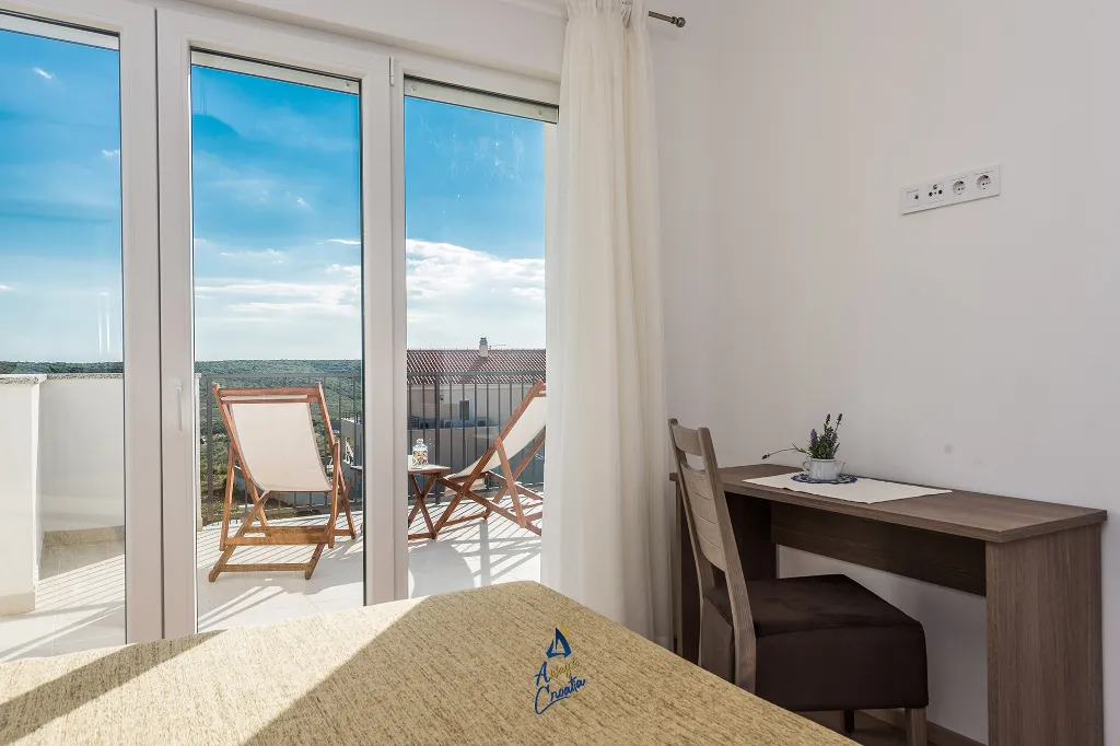 Modern 4-Bedroom Villa in Sukošan for Up to 8