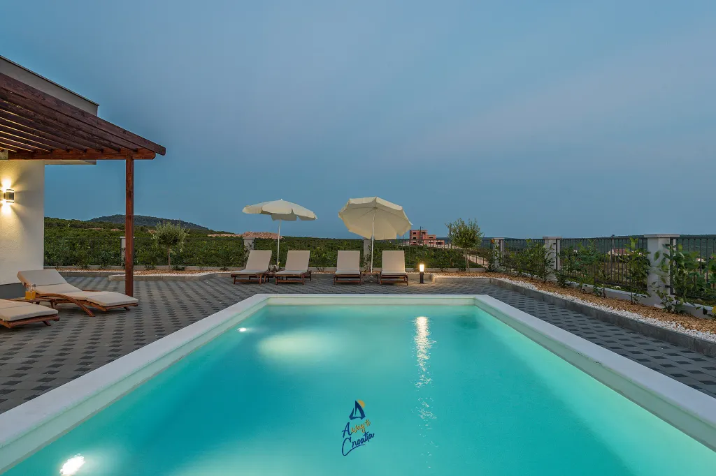 Modern 4-Bedroom Villa in Sukošan for 8 Guests