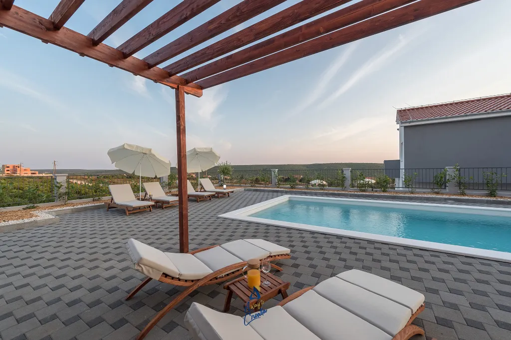 Modern 4-Bedroom Villa in Sukošan for 8 Guests