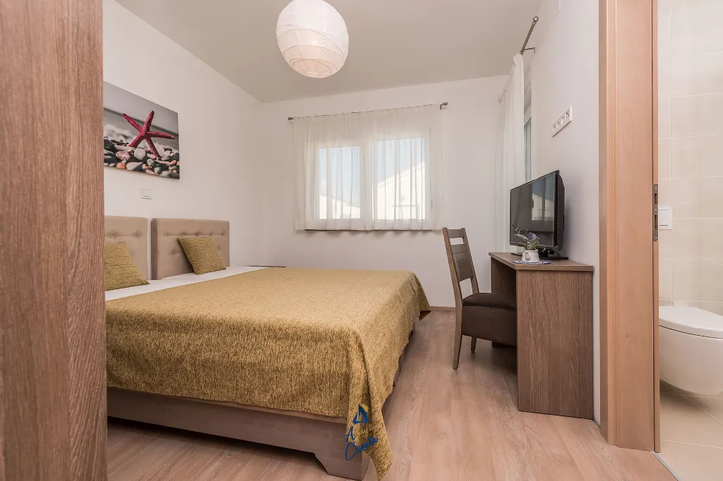 Modern 4-Bedroom Villa in Sukošan for 8 Guests