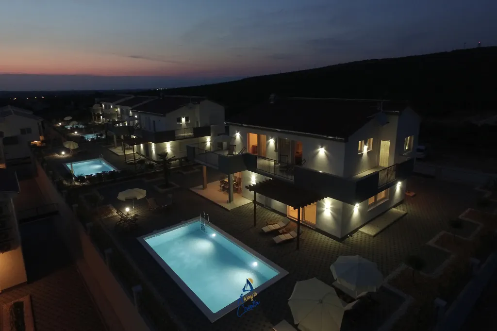Modern 4-Bedroom Villa in Sukošan for 8 Guests