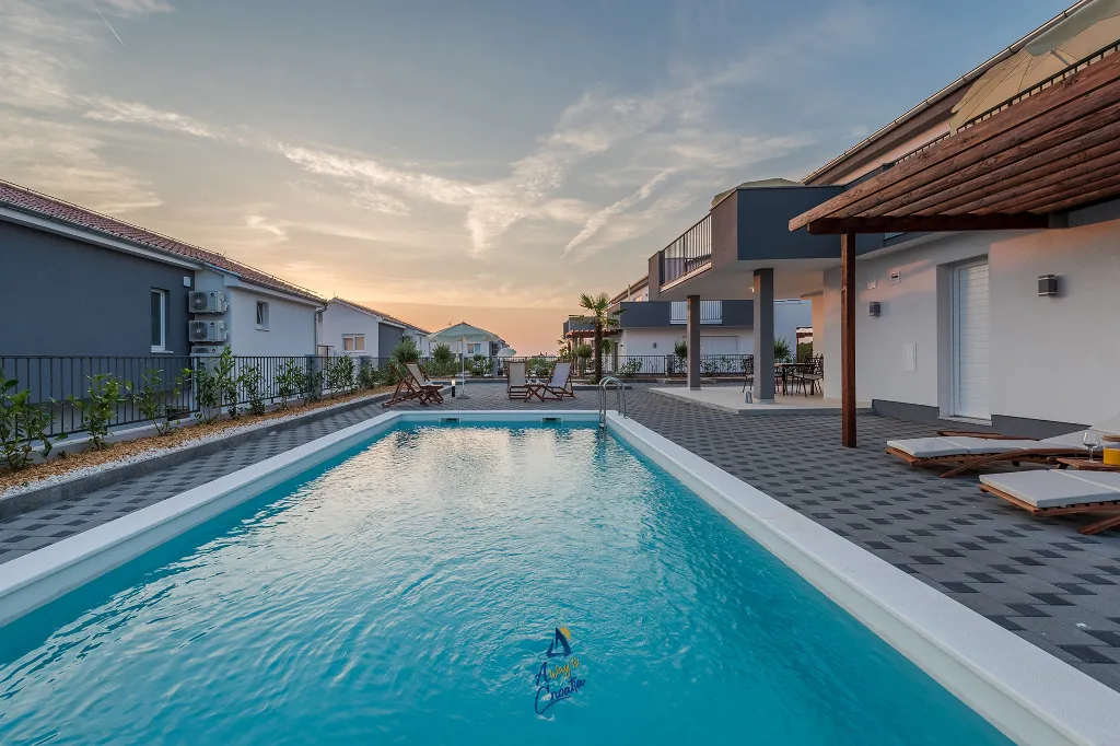 4-Bedroom Villa with Heated Pool in Sukošan