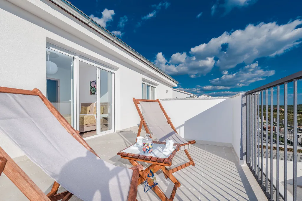 4-Bedroom Villa with Heated Pool in Sukošan