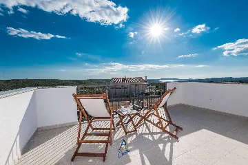 4-Bedroom Villa with Heated Pool in Sukošan