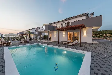 4-Bedroom Villa in Sukošan for 8 Guests
