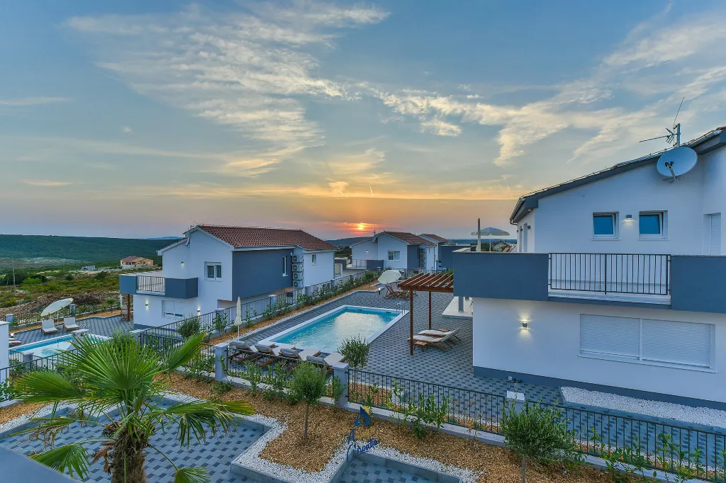 4-Bedroom Villa in Sukošan for 8 Guests