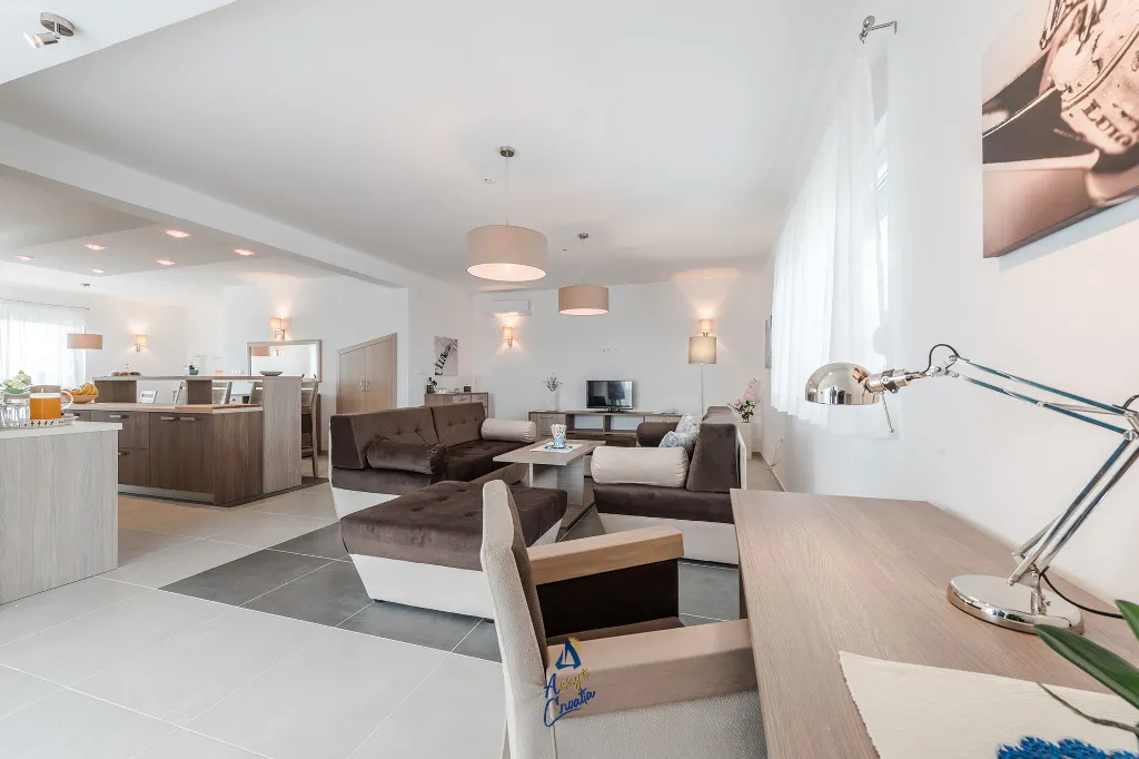4-Bedroom Villa in Sukošan for 8 Guests