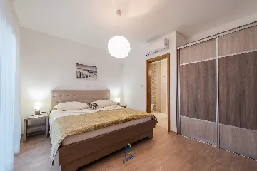 4-Bedroom Villa in Sukošan for 8 Guests