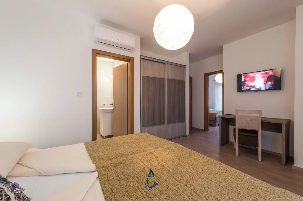 4-Bedroom Villa in Sukošan for 8 Guests