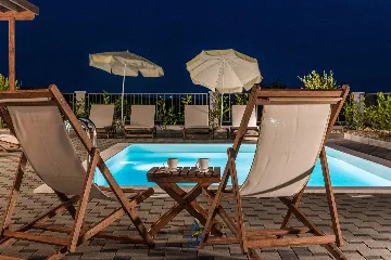 4-Bedroom Villa in Sukošan for 8 Guests