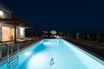 4-Bedroom Villa in Sukošan for 8 Guests