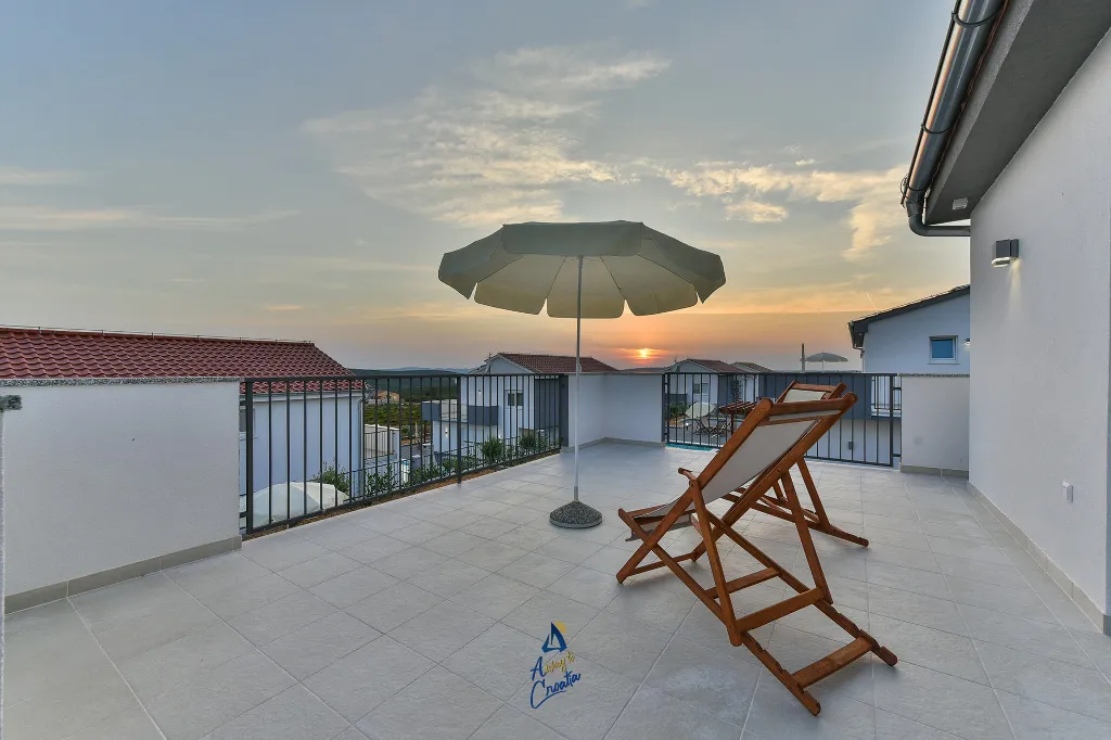 Villa with Private Heated Pool in Sukošan (8 Guests)