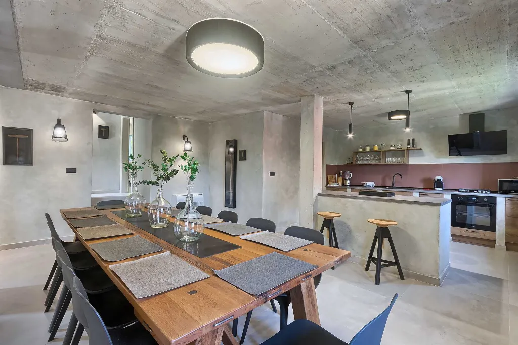 5-Bedroom Villa with Private Pool in Livade