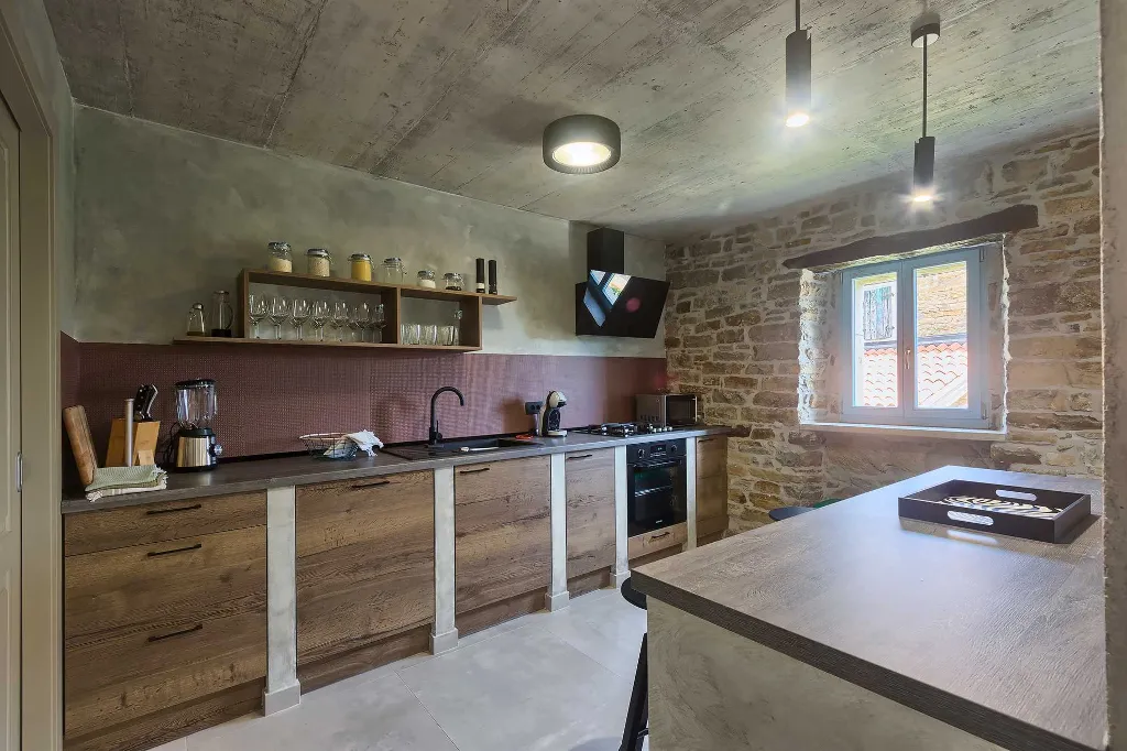 5-Bedroom Villa with Private Pool in Livade