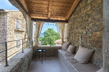 5-Bedroom Villa with Private Pool in Livade