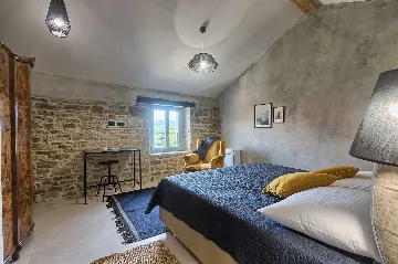 5-Bedroom Villa with Private Pool in Livade