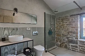 5-Bedroom Villa with Private Pool in Livade