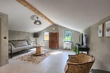 5-Bedroom Villa with Private Pool in Livade