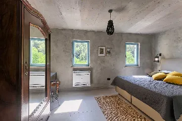 5-Bedroom Villa with Private Pool in Livade