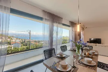 Villa with Heated Pool, Jacuzzi and 5 Bedrooms in Ičići