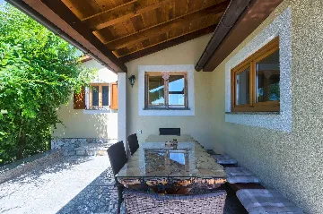 2-Bedroom Villa with Pool in Gologorički Dol