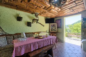 2-Bedroom Villa with Pool in Gologorički Dol